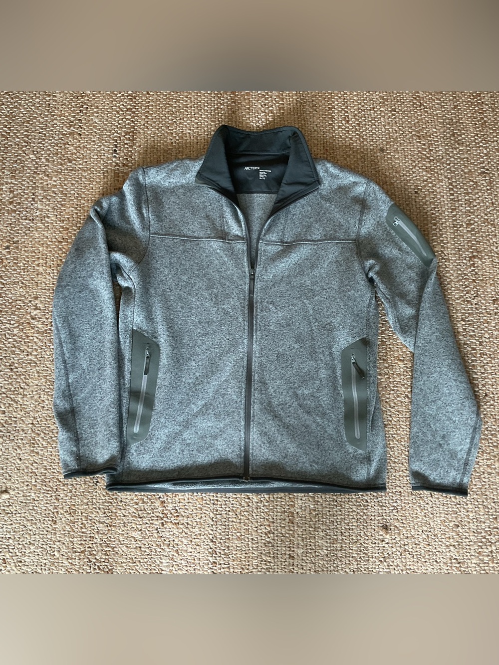 ARCTERYX covert men’s XLgray full zip performance jacket